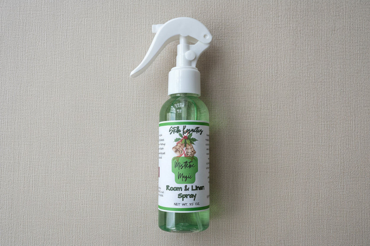 Mistletoe Magic Room & Linen Spray